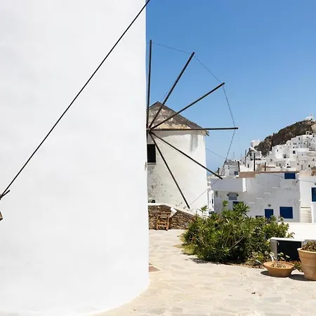 Traditional Windmill House , Chora * Szérifosz
